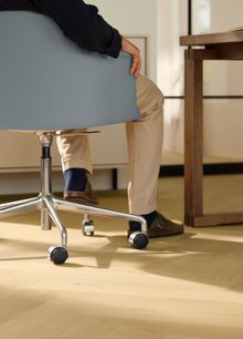 Impressive Design, Nutmeg Oak IMD8243 laminate Quick-Step, quickstep.co.uk