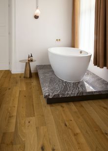 Cinnamon Oak Extra Matt (AMT7444), Amato collection hardwood floor from £59.99 per m2 Quick-Step, quick-step.co.uk