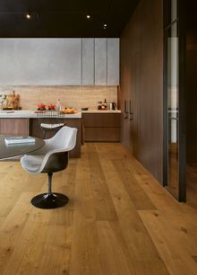 Cinnamon Oak Extra Matt (CAL7450), Cala real wood collection from £82.49 per m2 Quick-Step, quick-step.co.uk