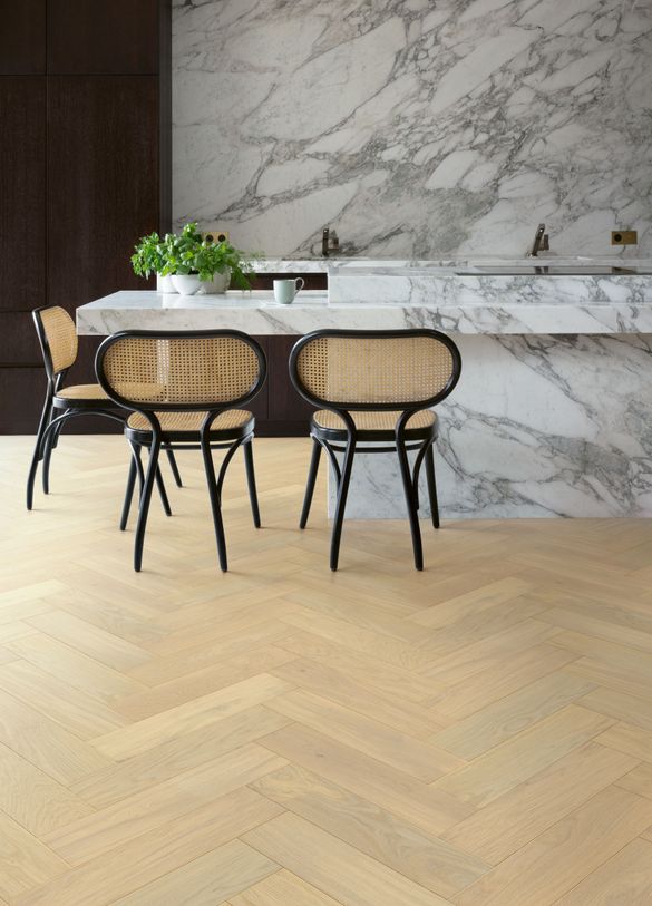 Creamy Oak Extra Matt (DISC4856S), Disegno real wood collection from £71.99 per m2 Quick-Step, quick-step.co.uk
