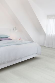 Moduleo Roots, Glyde Oak 22721 from £35.29 per m2, Moduleo, moduleo.co.uk