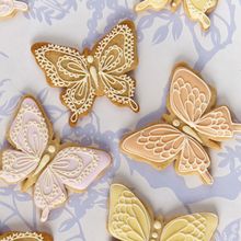 Pretty Pâtisserie by Makiko Searle_butterfly biscuits