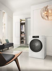 Whirlpool Supreme Care Washing Machine LIVE 2016 Lifestyle