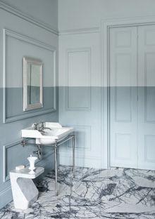 Wall (top):  Porcelain II 662 – Architects’ Matt Wall (bottom): Porcelain V 665 – Architects’ Matt