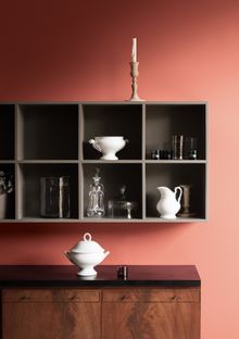 Walls – Beetlenut 413 – Pure Flat Emulsion Shelves – Heath 255 – Architects’ Eggshell