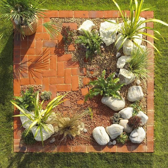 Hanson’s new Eco Garden using  its new Recreate range of recycled products