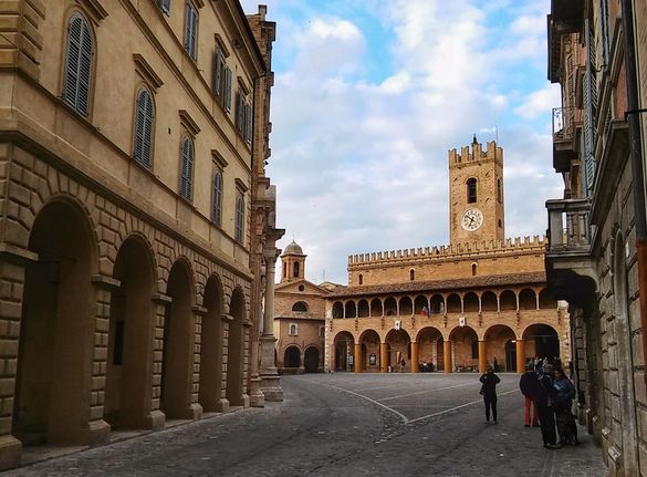 Square Piazza del Popolo in Offida, famous for its unusual triangular shape