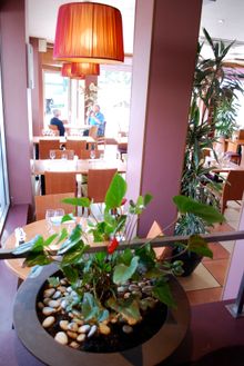 Award-Winning Designer Brings Bright New Look To ‘Locale’, Balham’s Newest Restaurant