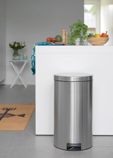 Twin Pedal bin with 2 20lt bucket liners