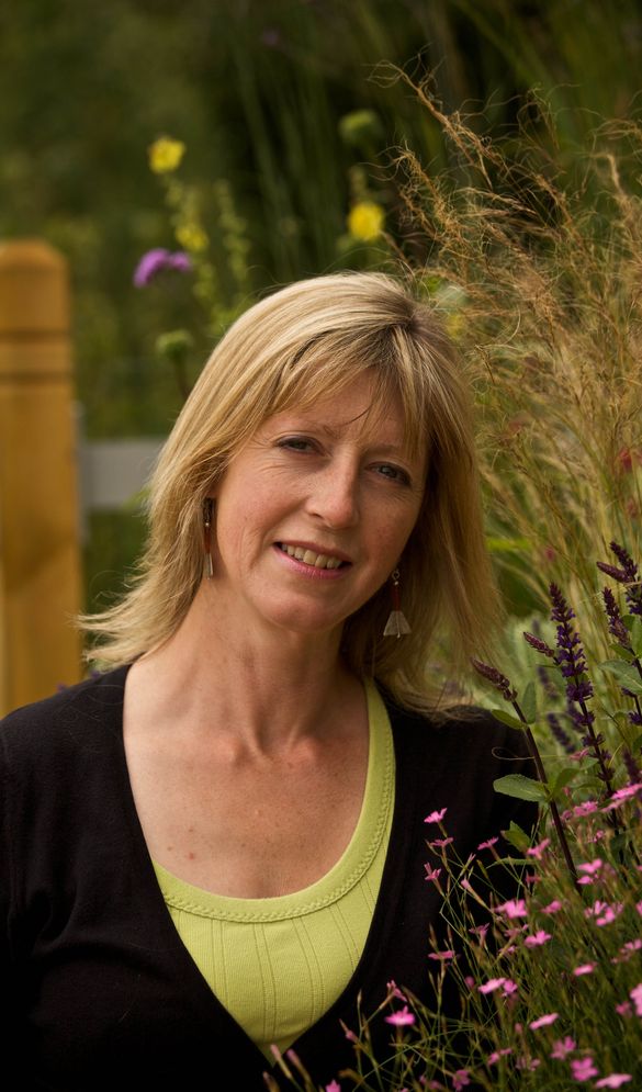 Preview: Philippa Pearson Hampton Court Palace Flower Show: Girlguiding ...