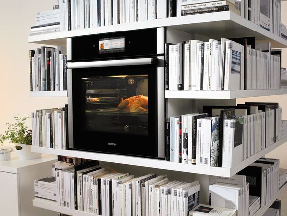 The Gorenje HomeCHEF, a revolutionary new built-in oven with colour touch-control and patented multi-step baking system.